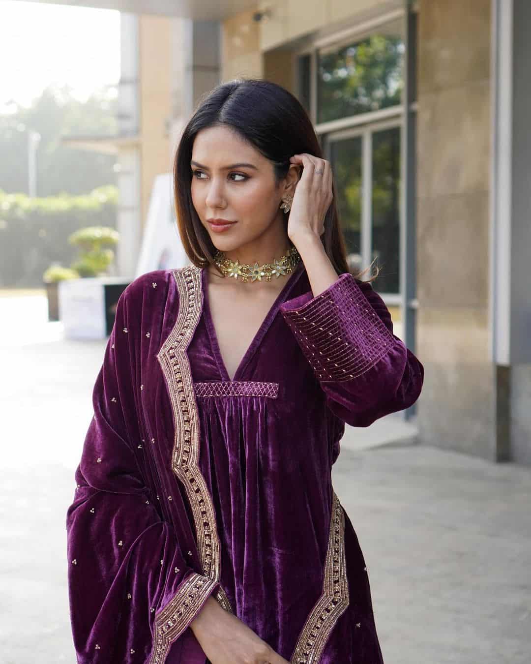 Sonam Bajwa Images