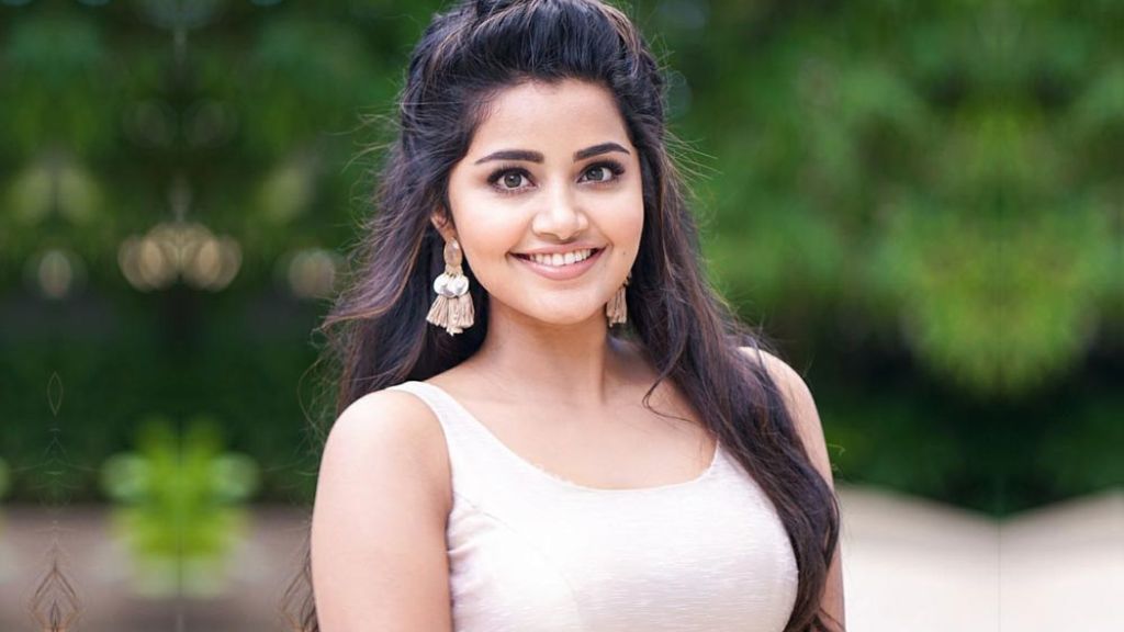 Anupama Parameswaran Photos Thumbnail