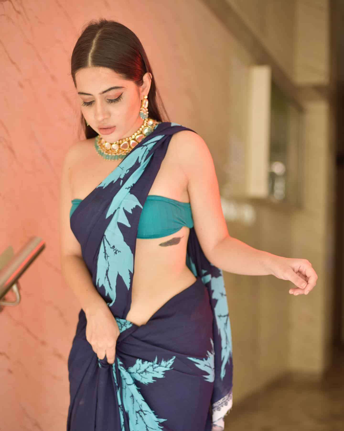 Urfi Javed Pic in Saree